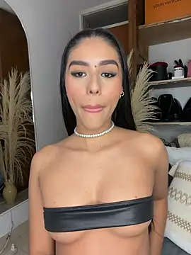 Rossie_Blooms Pertunjukan Webcam