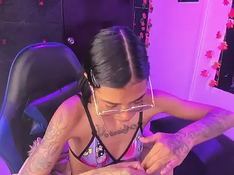 KarlaSlutSkinny__ live XXX chat