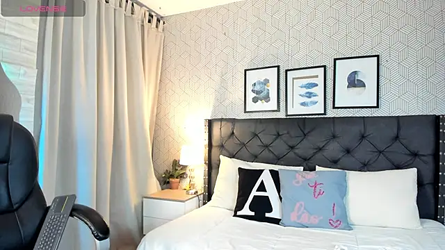 Chatroom XXX en direct de sophie__blare