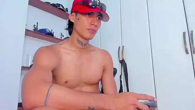 Jonryder_ 即 時 XXX 聊天