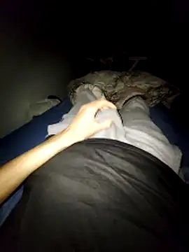 RaoufDz17cmのウェブカメラショー