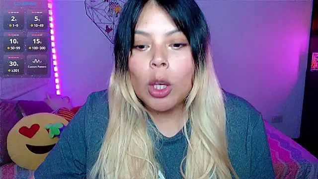 EllieMoonX's Live XXX Chat