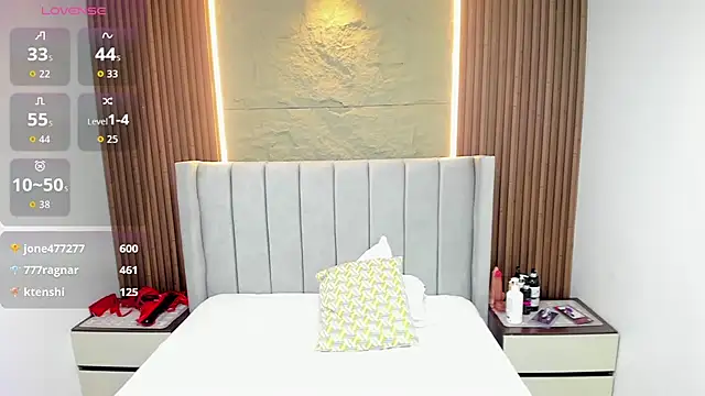 KORINASANTOS Live XXX-Chat