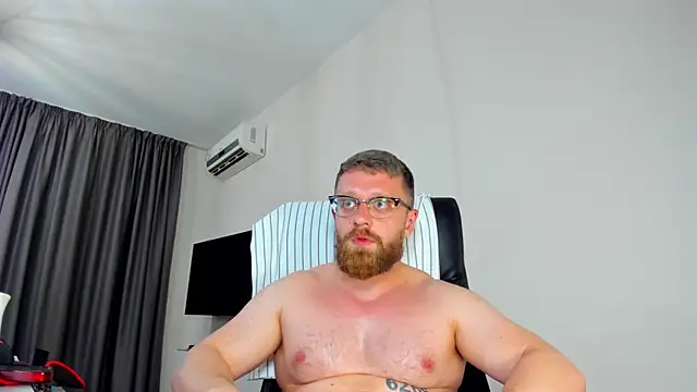 Findom_guy Adlı Modelin Canlı XXX Sohbeti