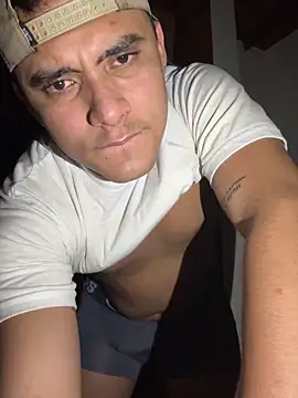 lucas-storm: вебкам-шоу