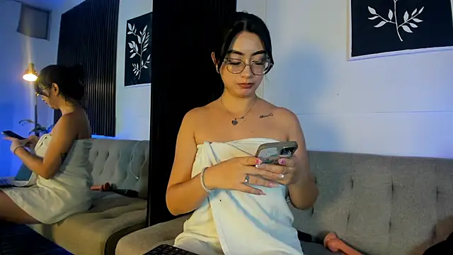 _emily_gilll_ élő XXX-chatje