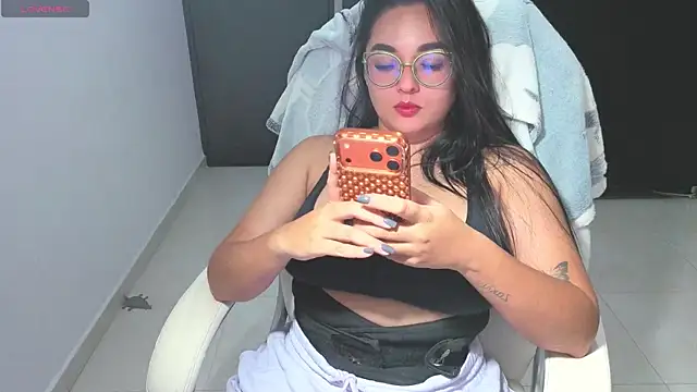 CelesteBrucee Adlı Modelin Canlı XXX Sohbeti