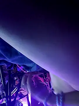 gurlnips: онлайн-секс-чат