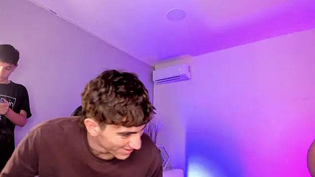 دردشة Bad_Boys777 الجنسية المباشرة