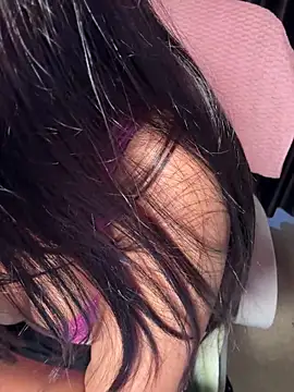 Lucky_Flora Chat XXX live