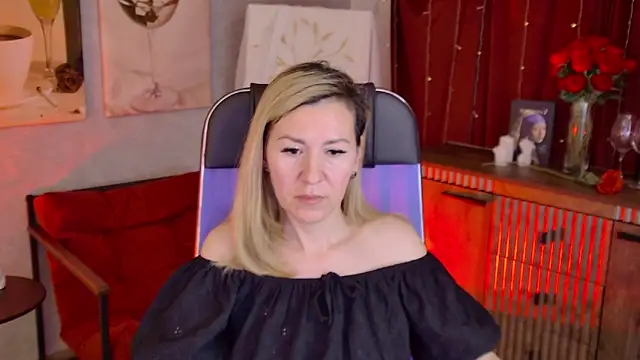 XXX chat uživo modela DonnaSmitth