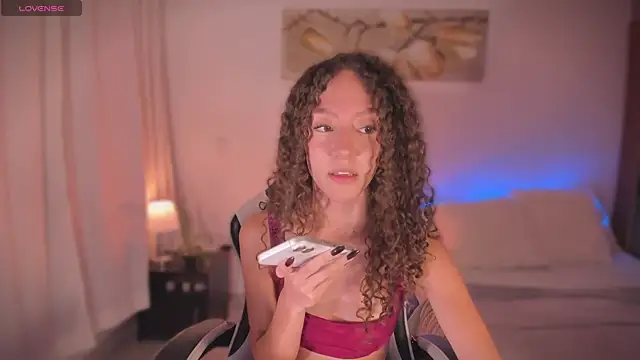 Chat XXX en directo de ChloeMoreti