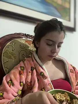 Cloew_Marz Adlı Modelin Canlı XXX Sohbeti