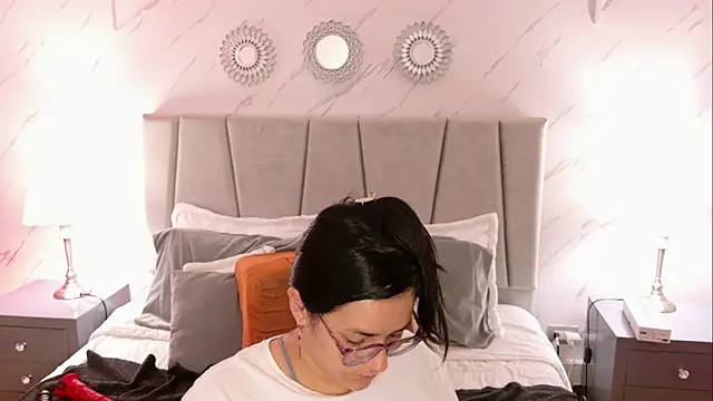 Michell_Monet: онлайн-секс-чат