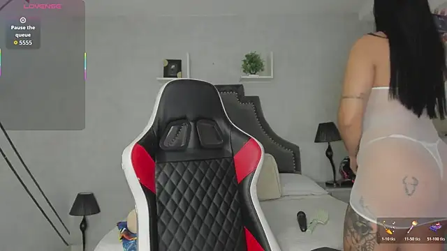 EmiliaRose_ – Live XXX-chat