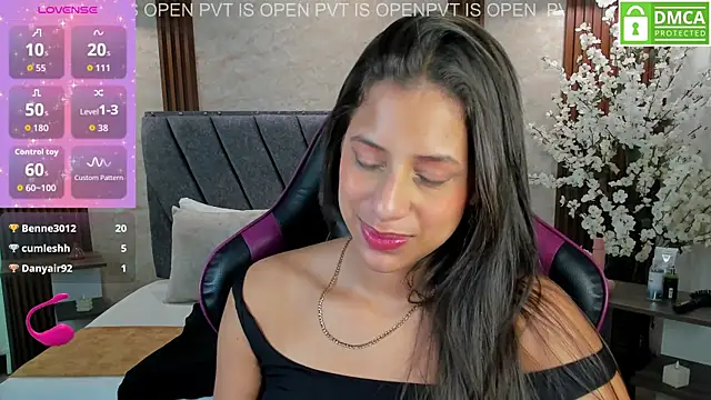 Czat XXX na żywo – Atiena_