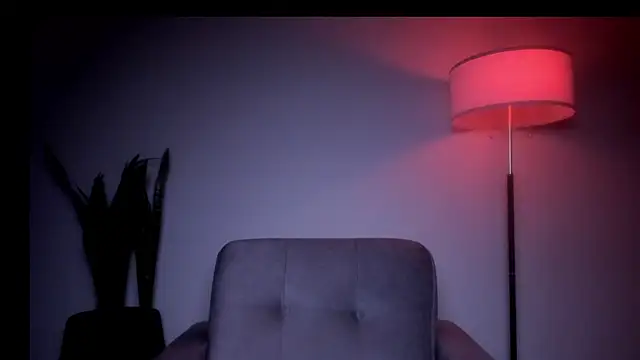 HazelKush live XXX chat