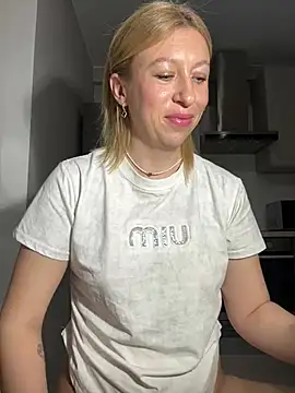 Kittie_Valentine live XXX chat