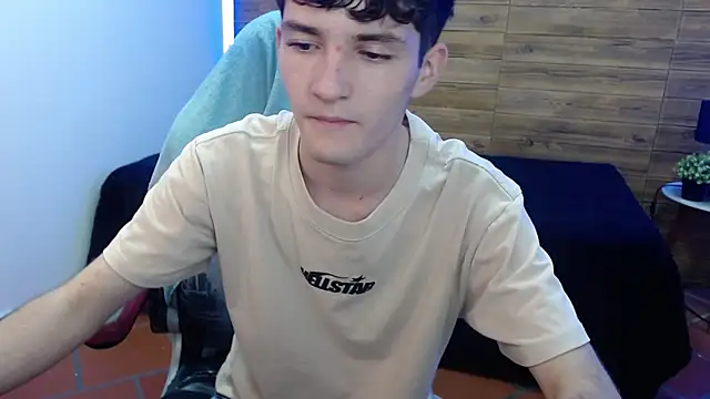 trevor_mobのウェブカメラショー