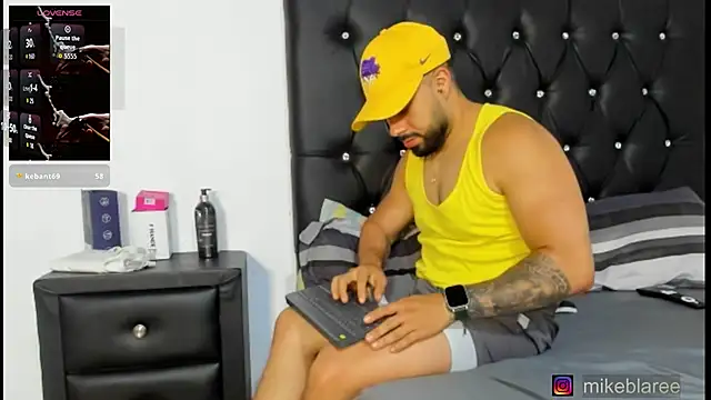 mikeblaree Adlı Modelin Canlı XXX Sohbeti
