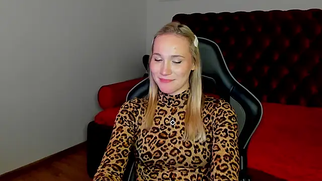 Živý XXX chat ElaraVoltage
