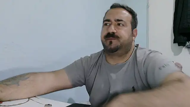 mio_jaks Adlı Modelin Canlı XXX Sohbeti