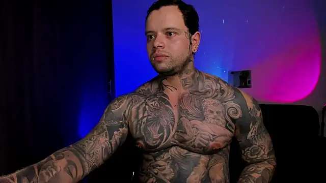 Chat +18 de natevillage ao vivo