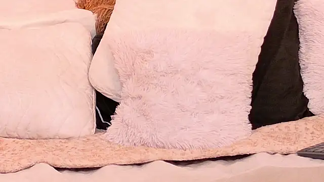 TylaGibbs Adlı Modelin Canlı XXX Sohbeti