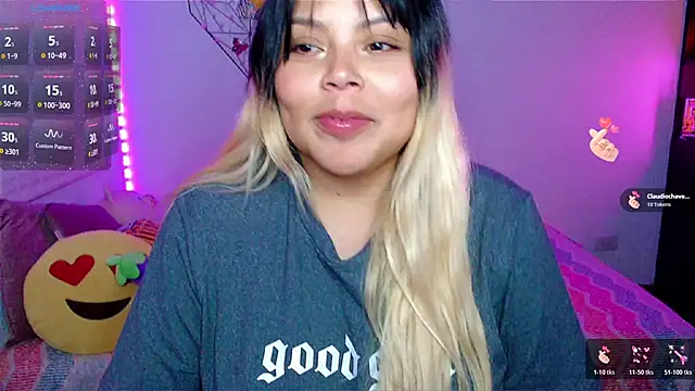 แชท XXX สดของ EllieMoonX