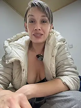 Chat +18 de MARILYNMADELENAKOVANOVA ao vivo