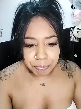 emma_purple_'s Live XXX Chat