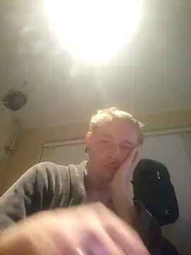 piercingpik Live XXX Chat