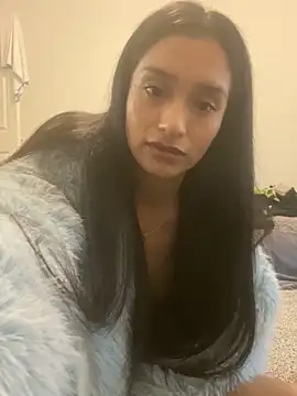 Leslycherry: διαδικτυακό σόου στην κάμερα