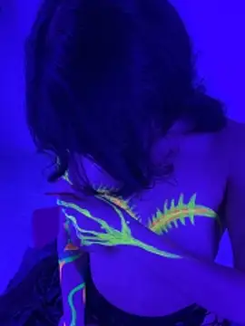 HollyPeach: онлайн-секс-чат