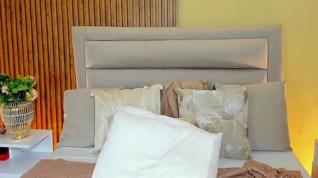 CristalMayson: απευθείας συνομιλία ΧΧΧ