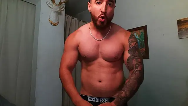 Вебкам-шоу bradley_martinez