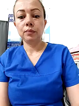 _Dentist-Madisson_04: διαδικτυακό σόου στην κάμερα