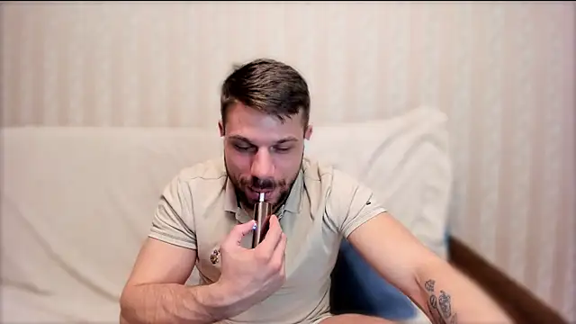 Tony_Wolf Pertunjukan Webcam