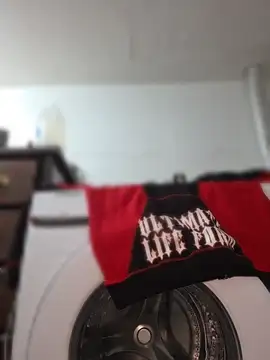 AriannaPenaxo: διαδικτυακό σόου στην κάμερα