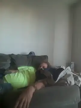 yourMasterisBored: вебкам-шоу