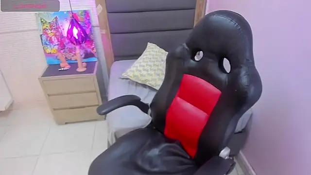 MELANIE_VEGAのライブXXXチャット