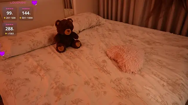 XXX chat uživo modela Lilly_Colins