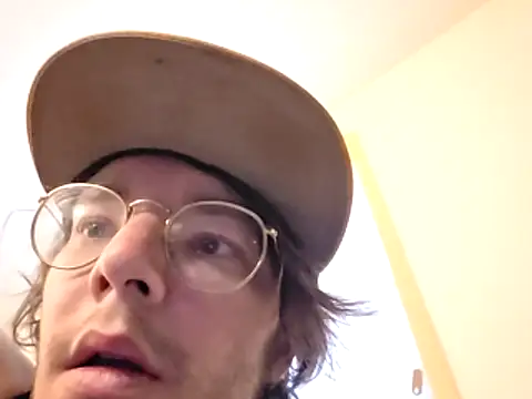 KinkyKittyBoy: διαδικτυακό σόου στην κάμερα