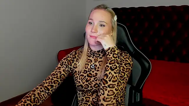 ElaraVoltage: απευθείας συνομιλία ΧΧΧ