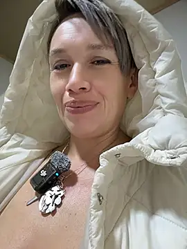 MARILYNMADELENAKOVANOVA's Live XXX Chat