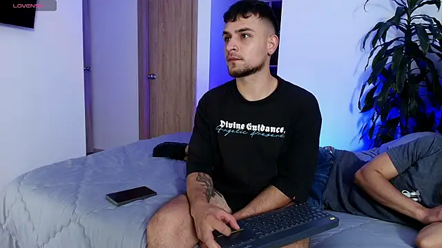 Two_sinzXX élő XXX-chatje