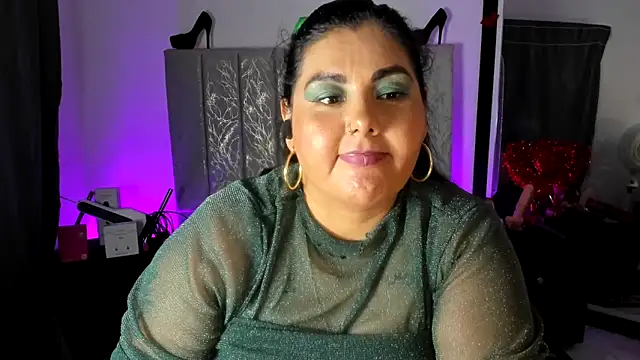 AndreaKinky Adlı Modelin Canlı XXX Sohbeti