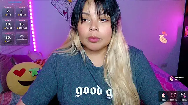 EllieMoonXのライブXXXチャット