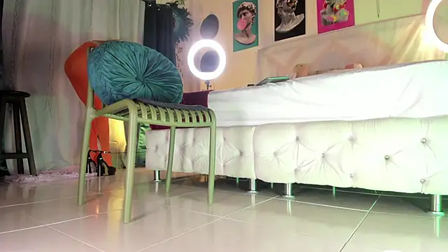 ArchieCollins' Live XXX Chat