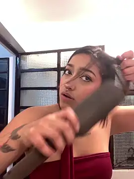 XXX chat uživo modela LilithMonette